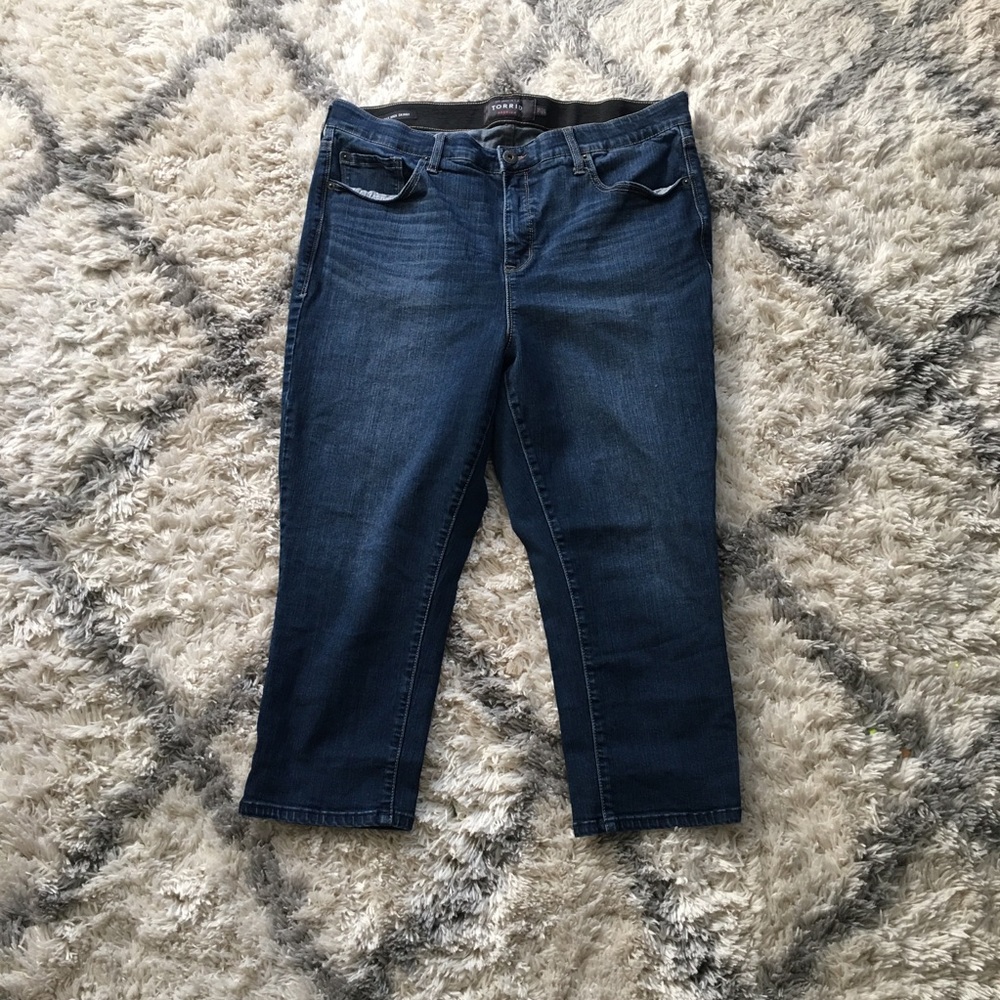 Torrid Sky High Capris (plus size)